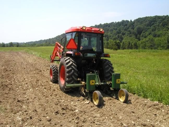 PlantingcornwiththeJD71.jpg