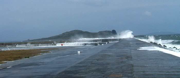 howth_waves2.jpg