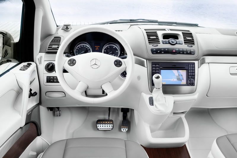 mercedes-viano-vision-pearl-study-35.jpg