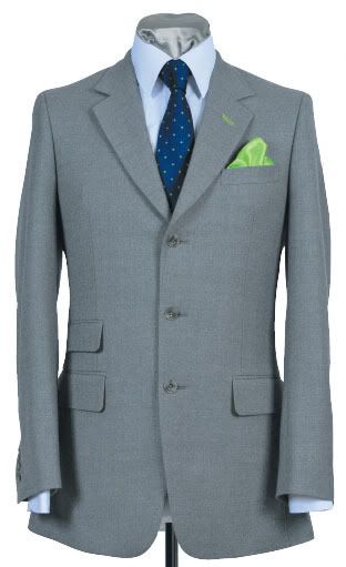What color shirt and tie would go with gray suit?