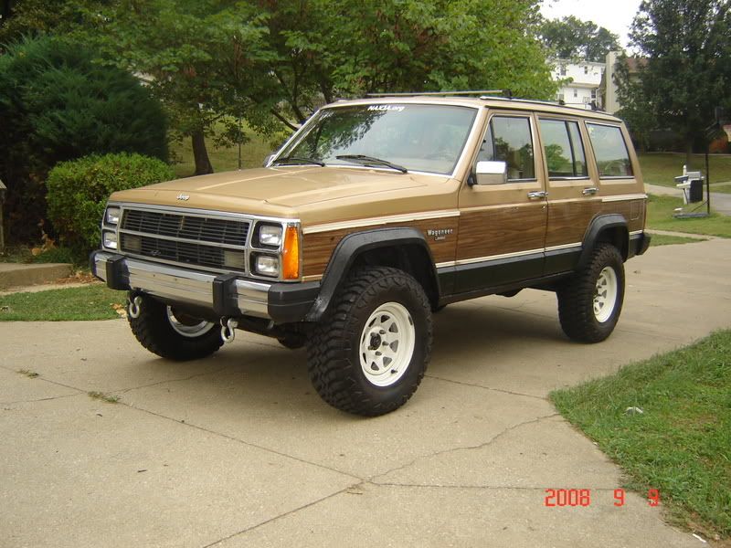 Model: Cherokee Laredo Engine:4.0L H.O.. Mods/Custom Stuff: So far my jeep 