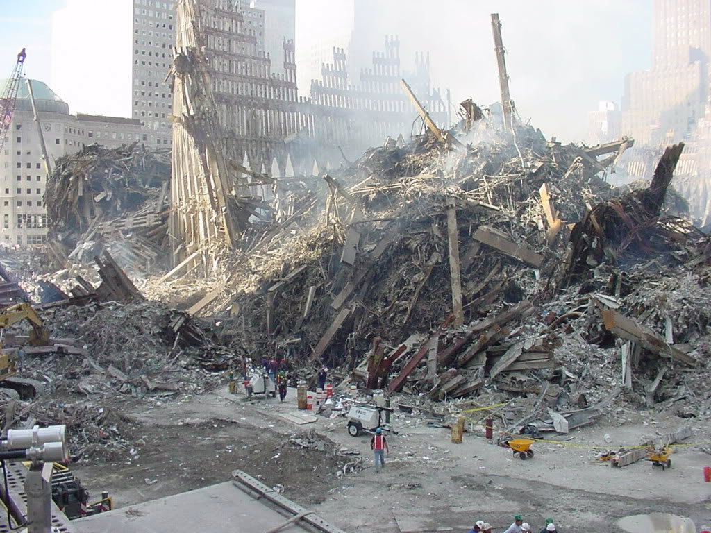 WTC1debrispile.jpg