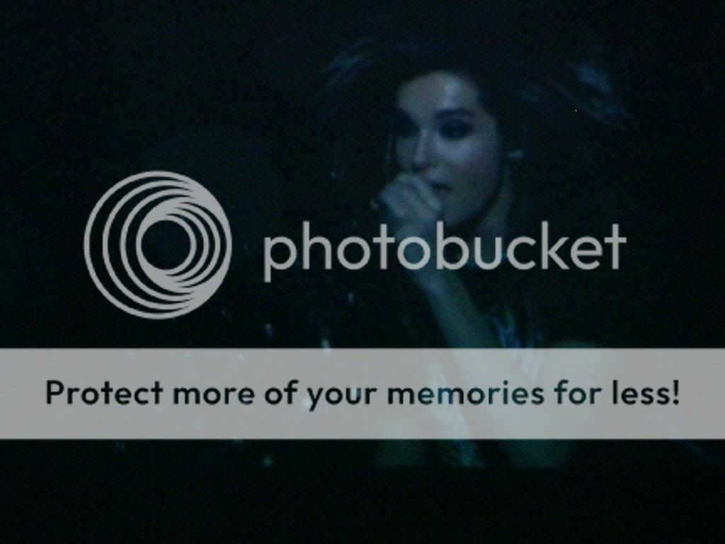 http://i250.photobucket.com/albums/gg256/tokiohotelbalcan/Live%20on%20Stage/2008/1000%20Tours/European%20Tour/Brussels%20Mar%203%202008/by%20punky/152do2x-831451.jpg